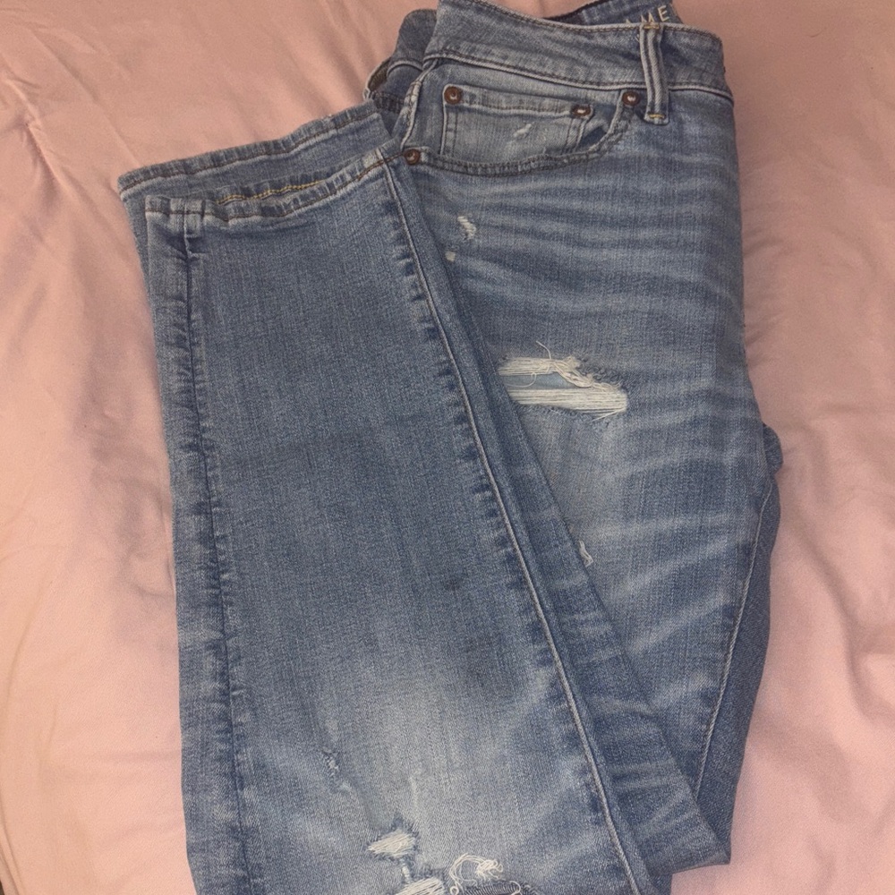 American Eagle Outfitters Light Blue Distressed Skinny Jeans